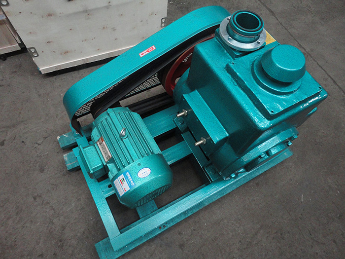 2X型雙級(jí)旋片式真空泵